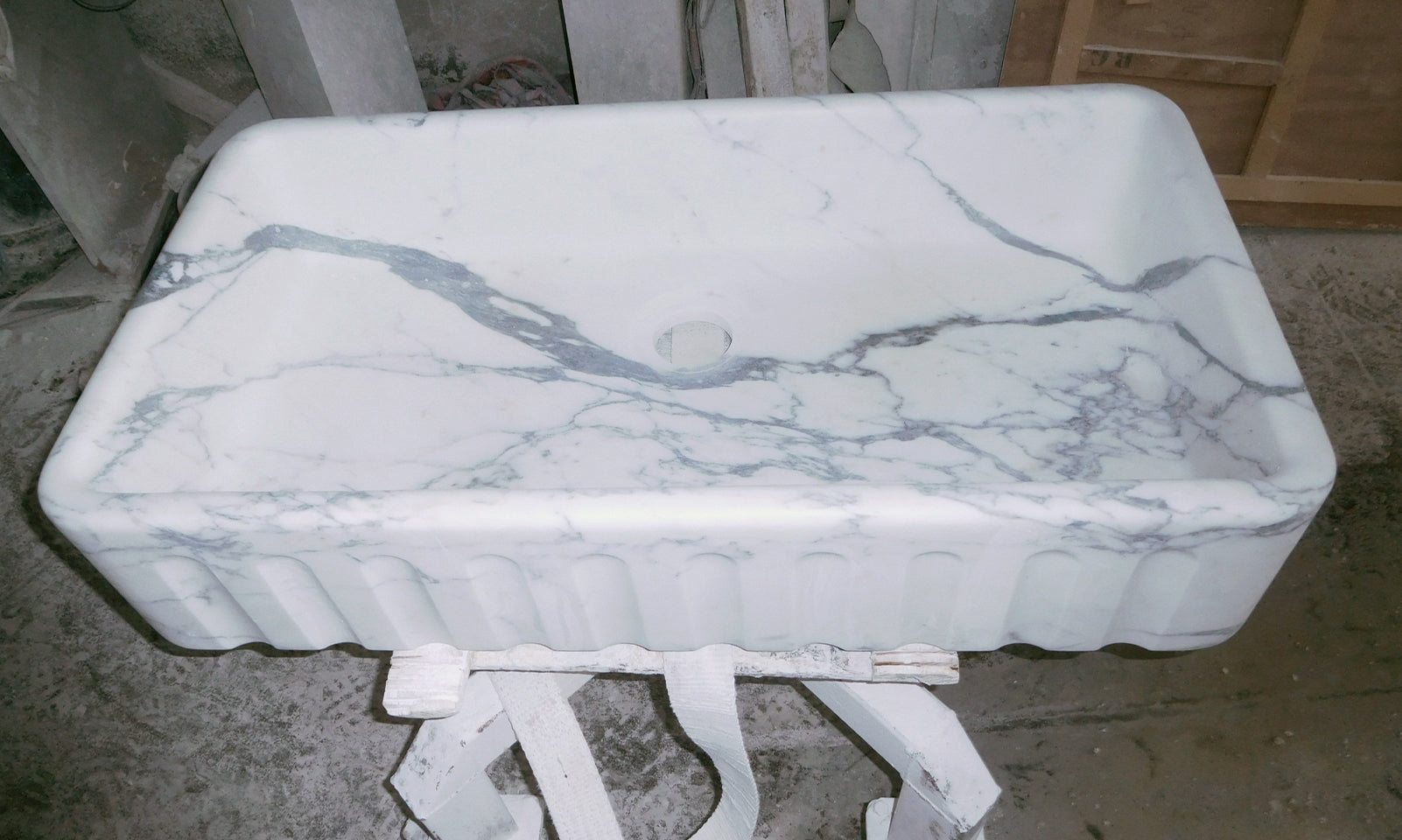 Alaska Farmhouse Carrera Marble Sink