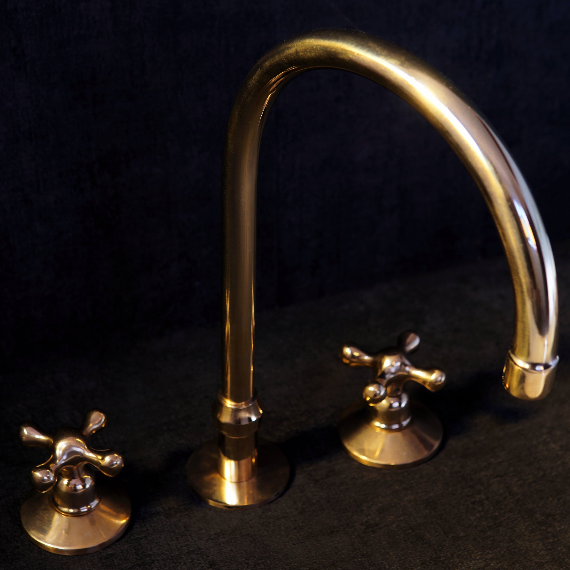 Unlacquered Brass Deck Mounted 3 Holes Countertop Faucet