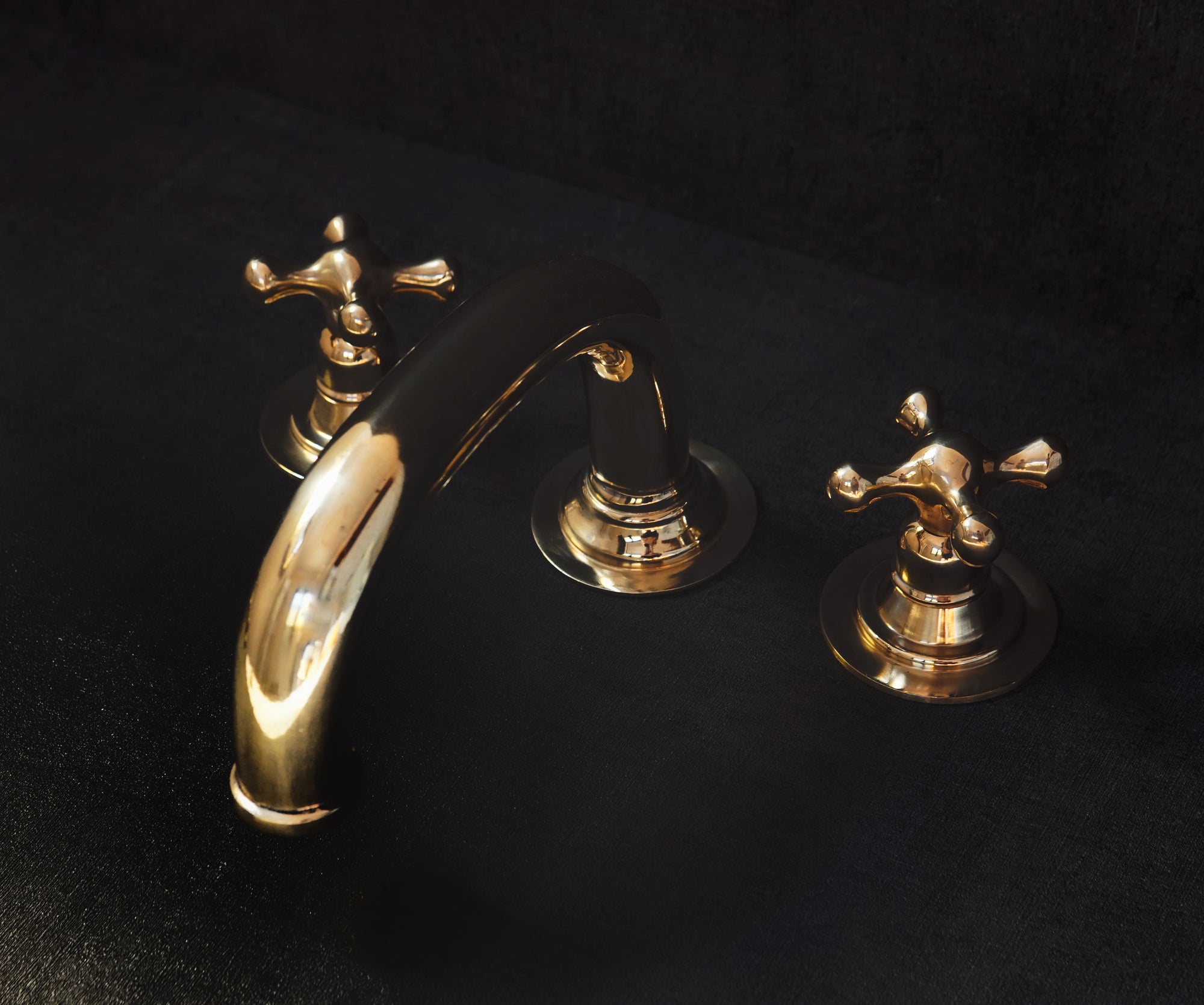 Unlacquered Brass Deck Mounted Faucet - 3 Holes Mounted Bath Faucet