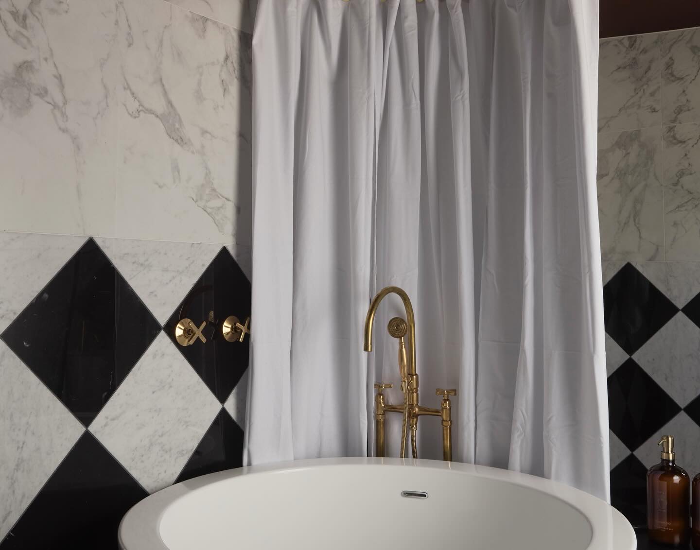 Unlacquered Brass Floor Mounted Bath Tube Filler