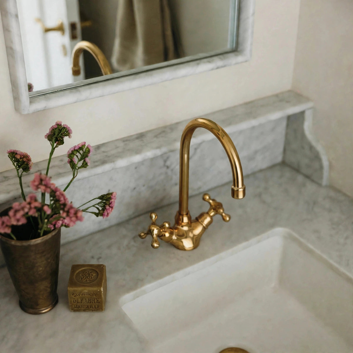 Wenston Single Hole Faucet - Unlacquered Brass