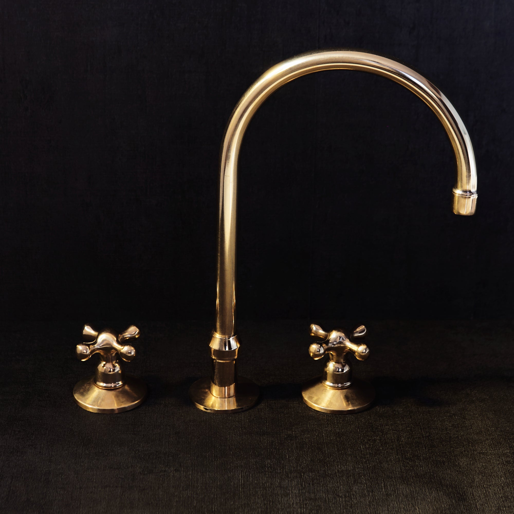 Unlacquered Brass Deck Mounted 3 Holes Countertop Faucet