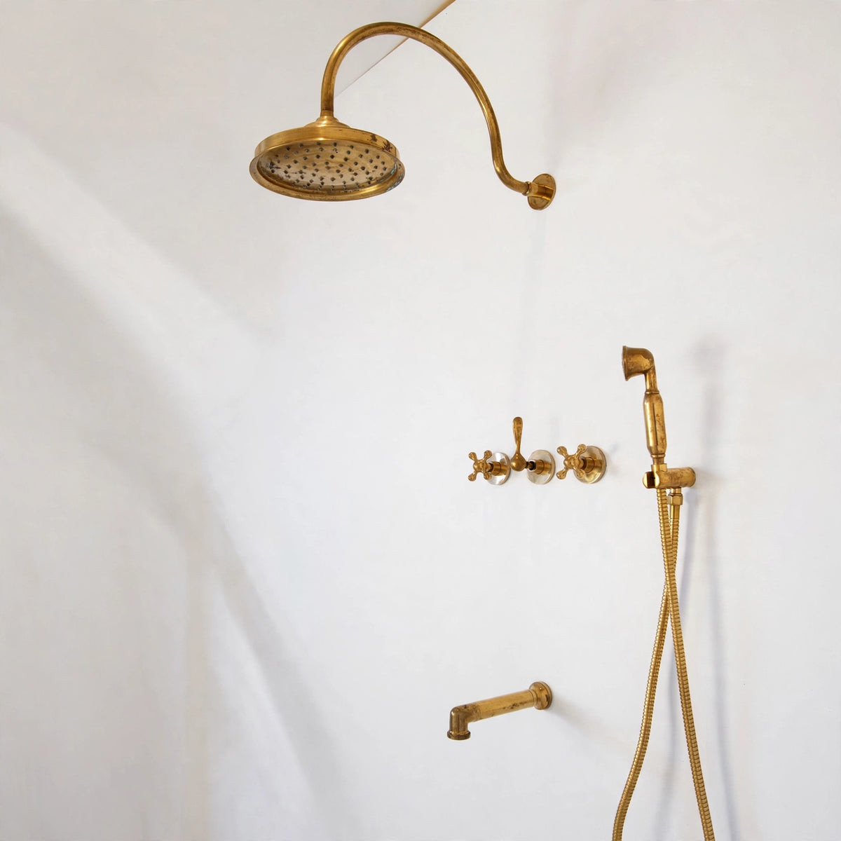 Brasslik Santorini shower in unlacquered brass