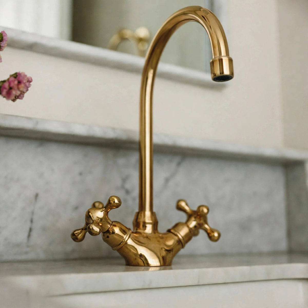 Wenston Single Hole Faucet - Unlacquered Brass