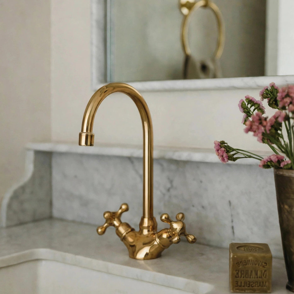 Wenston Single Hole Faucet - Unlacquered Brass
