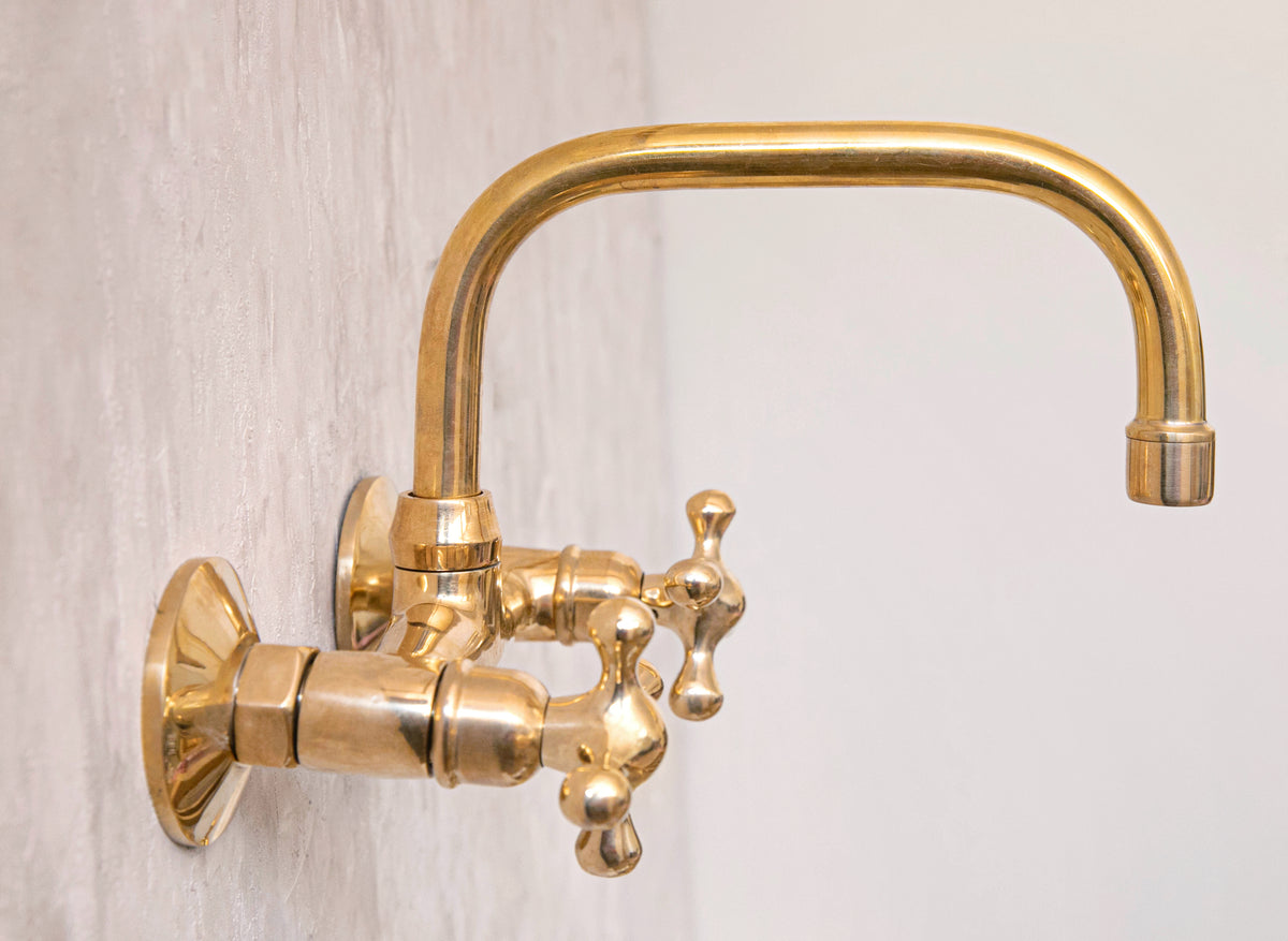 Da Frico style wall-mounted faucet in solid brass