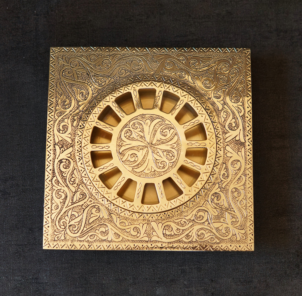 Engraved brass square bathroom floor drain