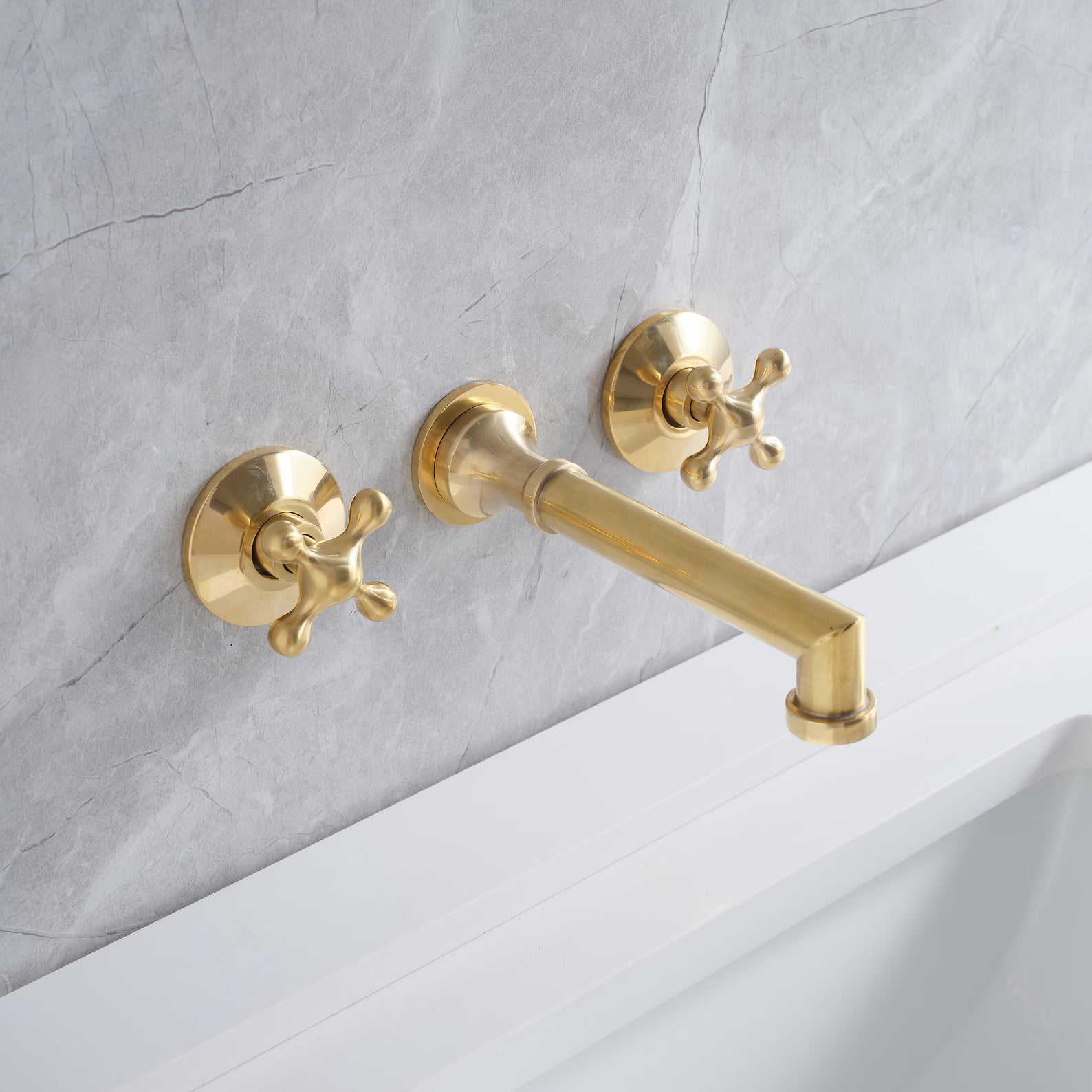 Powder room Brass Wall Mounted Faucet