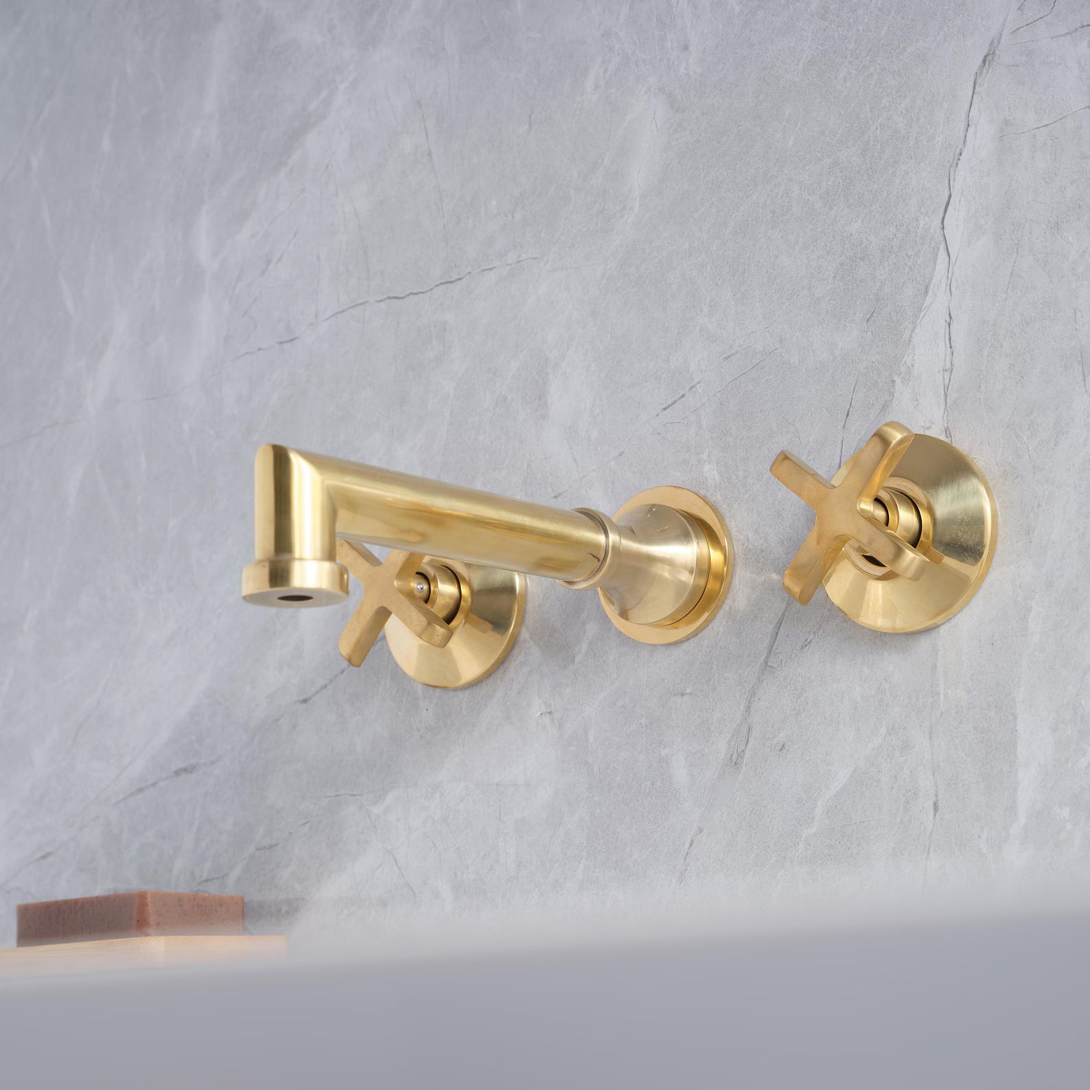 Powder room Brass Wall Mounted Faucet