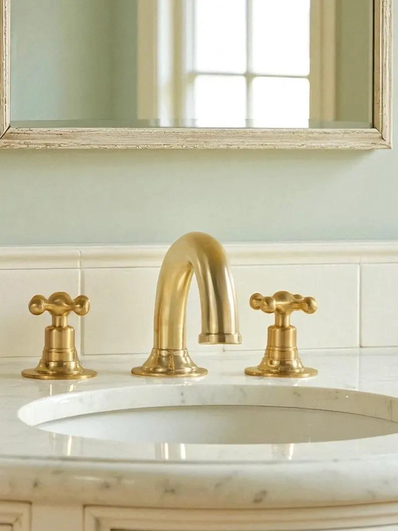 Solid Brass 3 Holes Widespread Sink