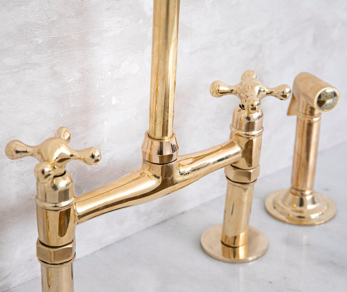 King Size solid brass bridge faucet detail
