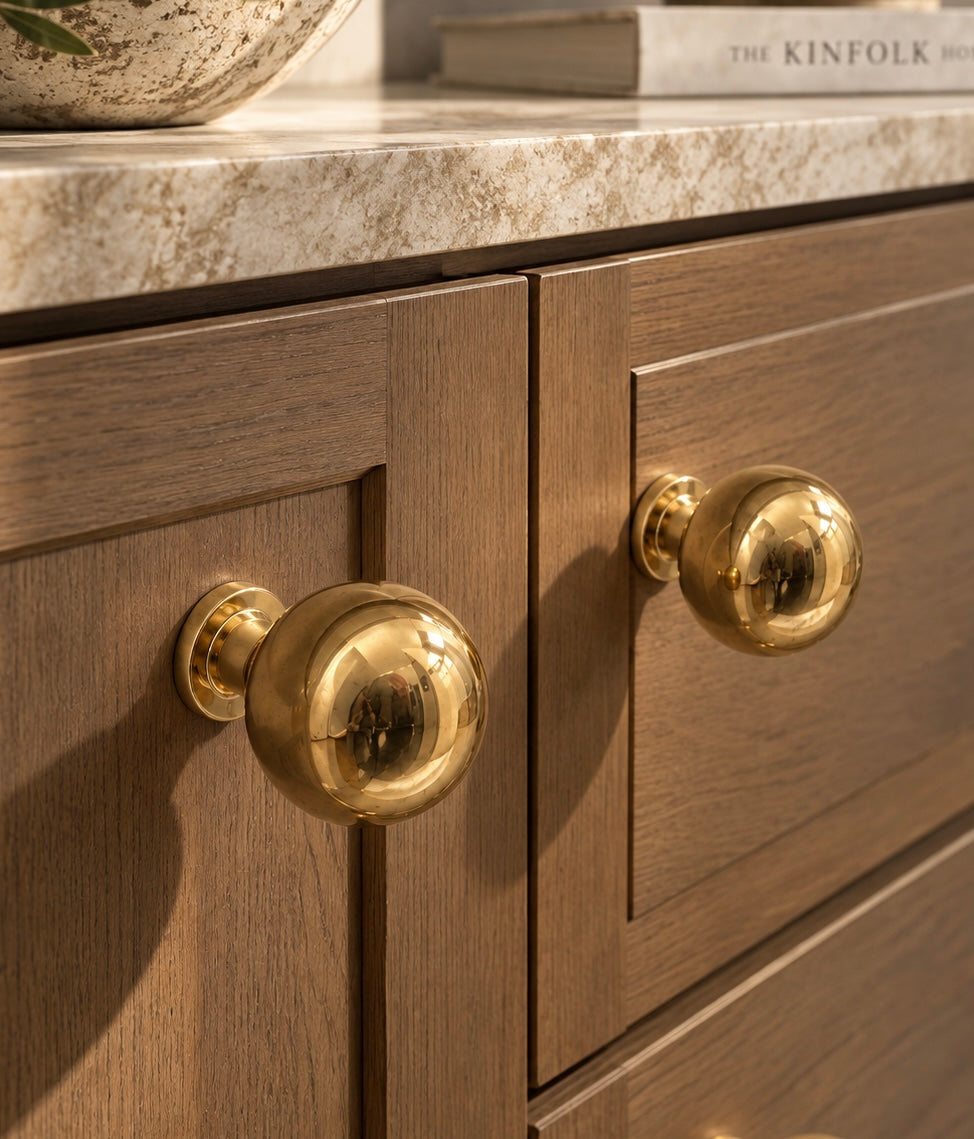 Snyder round brass knob, timeless design