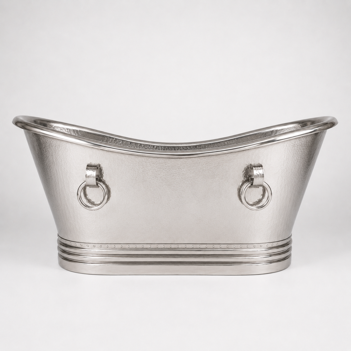The Snow satin copper bathtub