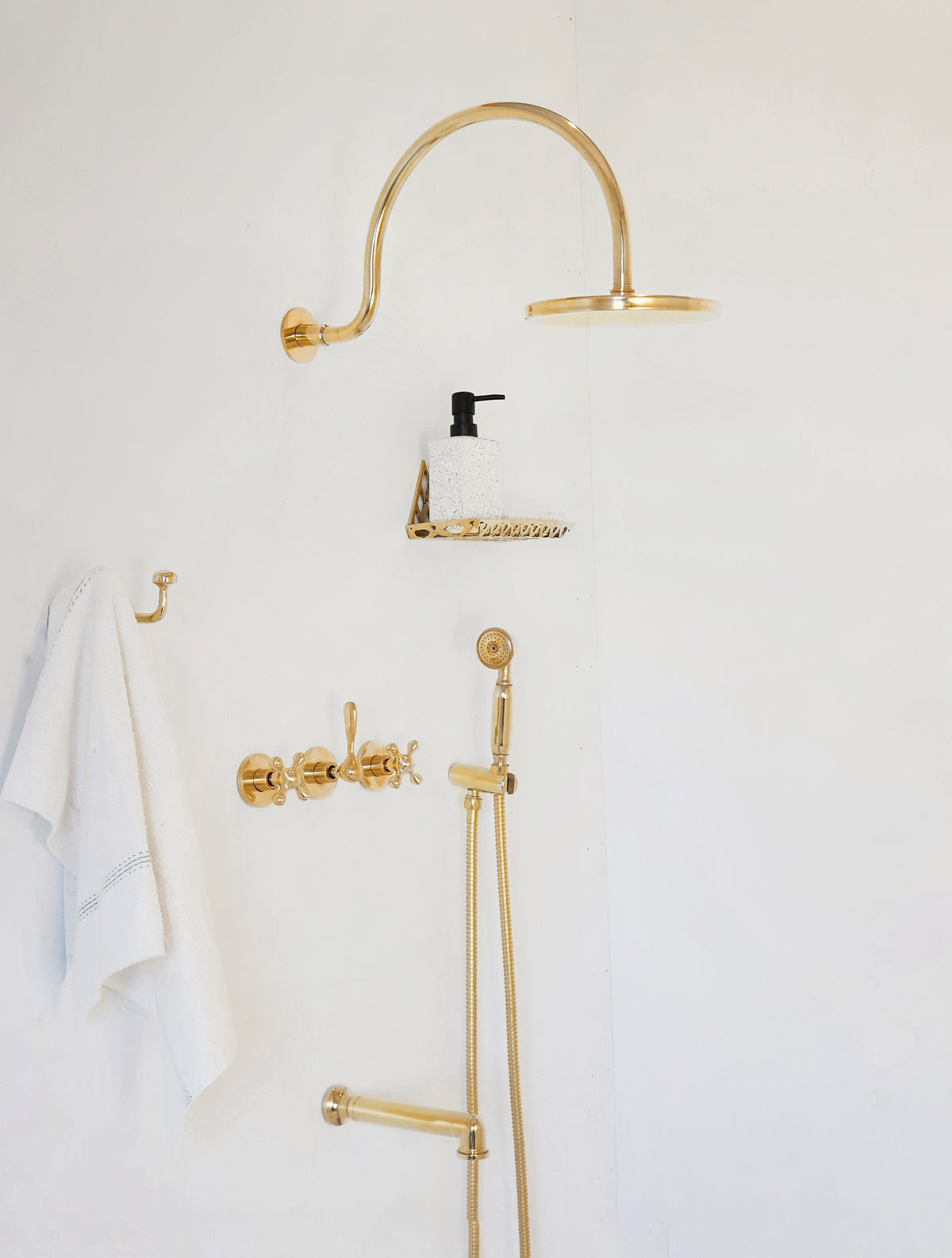 High pressure curved arm brass shower by Brasslik