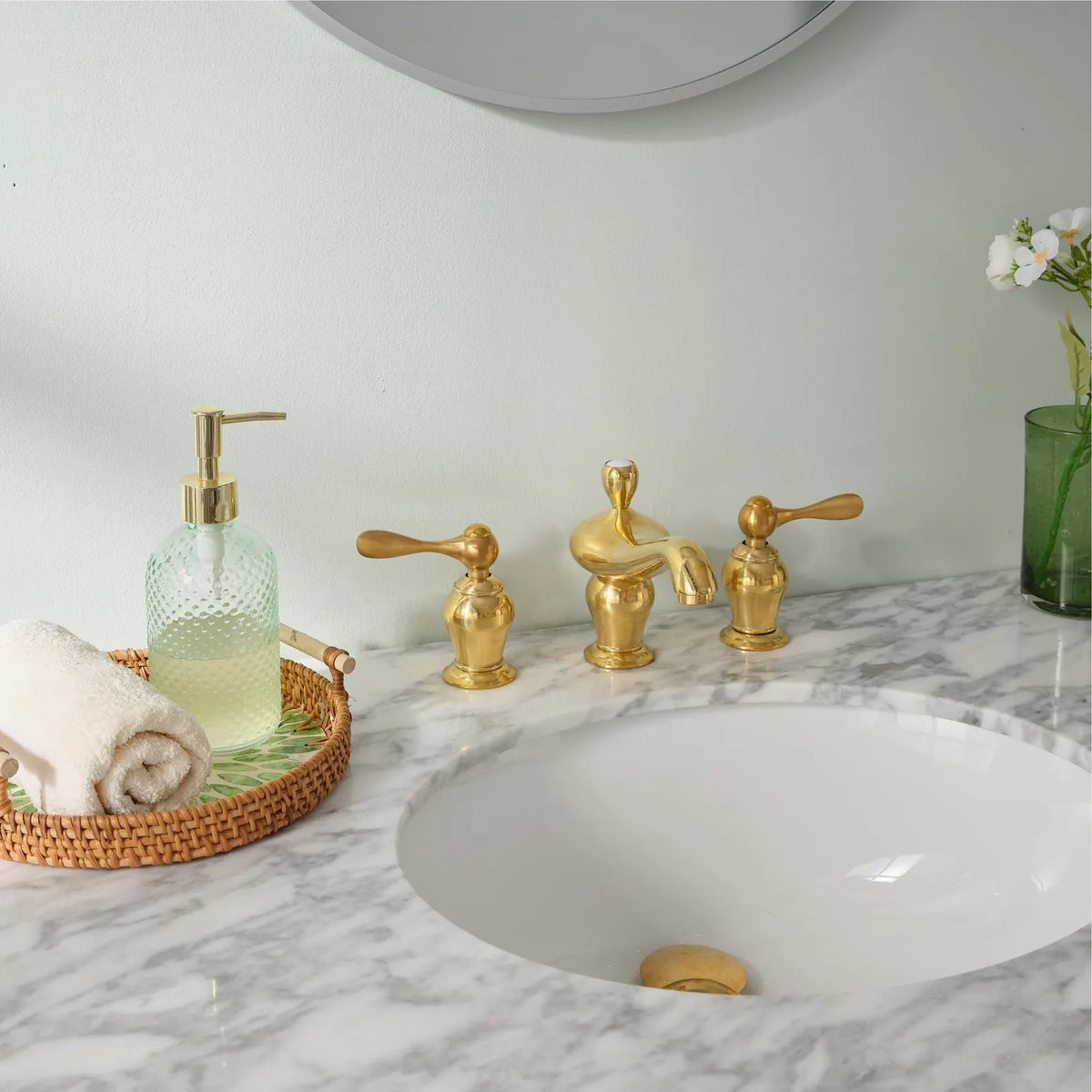 Vienna solid brass widespread bathroom sink faucet