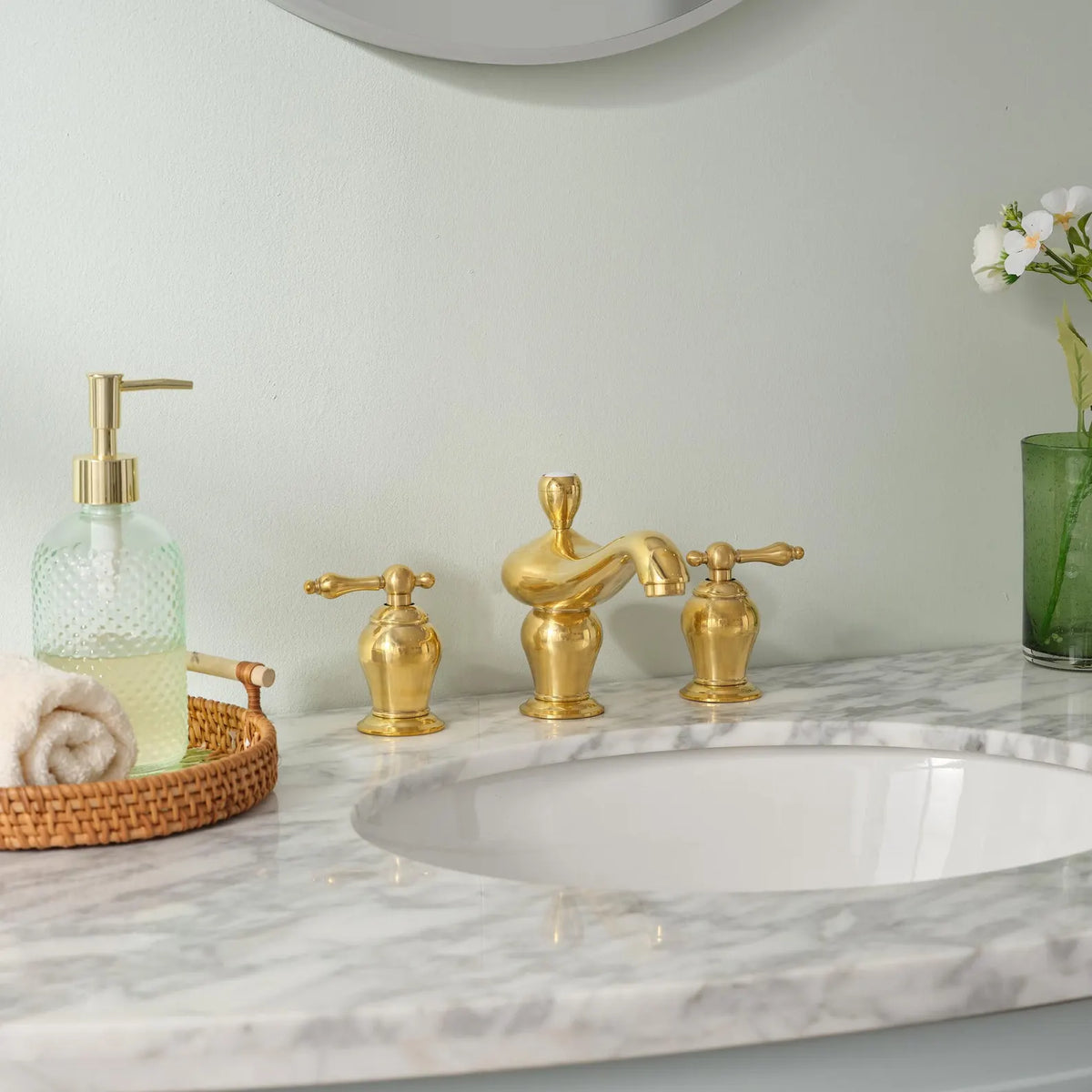 Vienna brass widespread vanity faucet