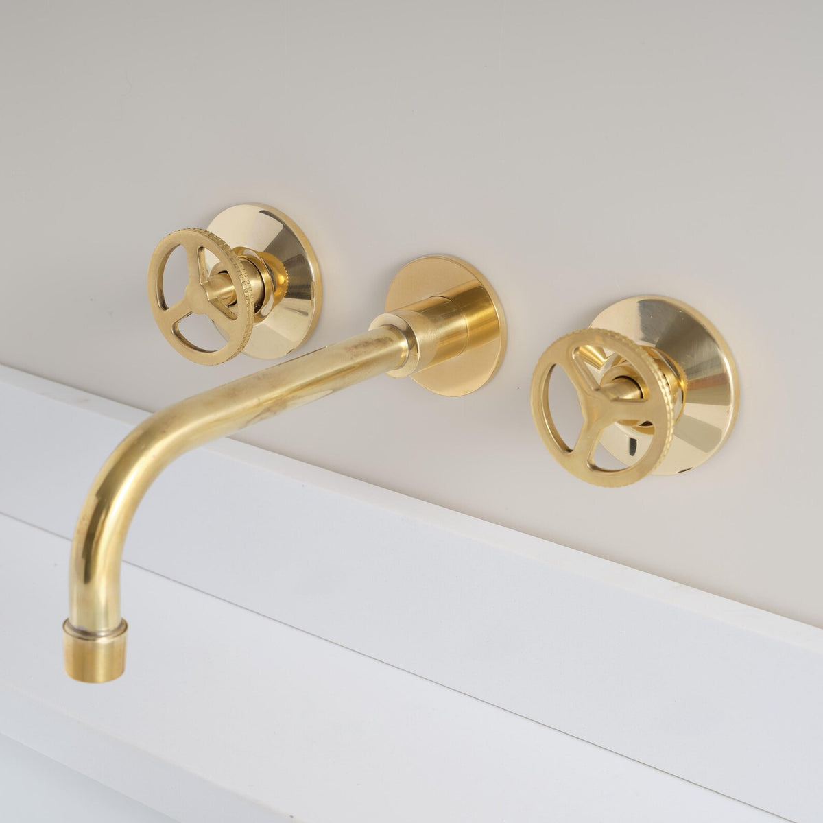 Brasslik BRS1 wall mounted faucet in brass